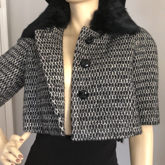 NWT.BEBE Top.Cocktails Jacket w/Rabbit Fur-Removable Collar. Coat Pancho.Size M. - Picture 7 of 14